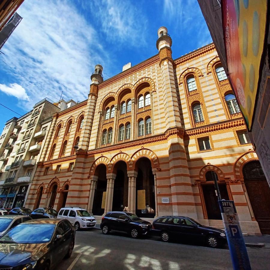 Corner Apartment Будапеща Екстериор снимка