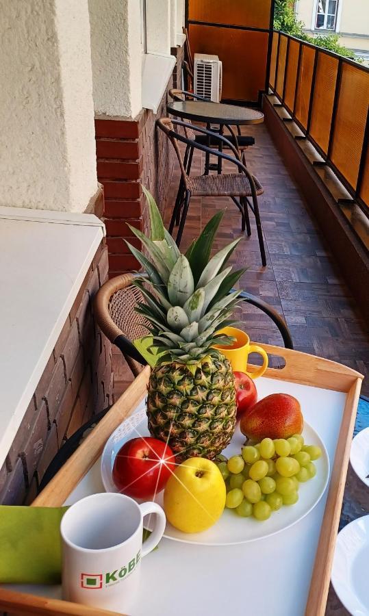 Corner Apartment Будапеща Екстериор снимка